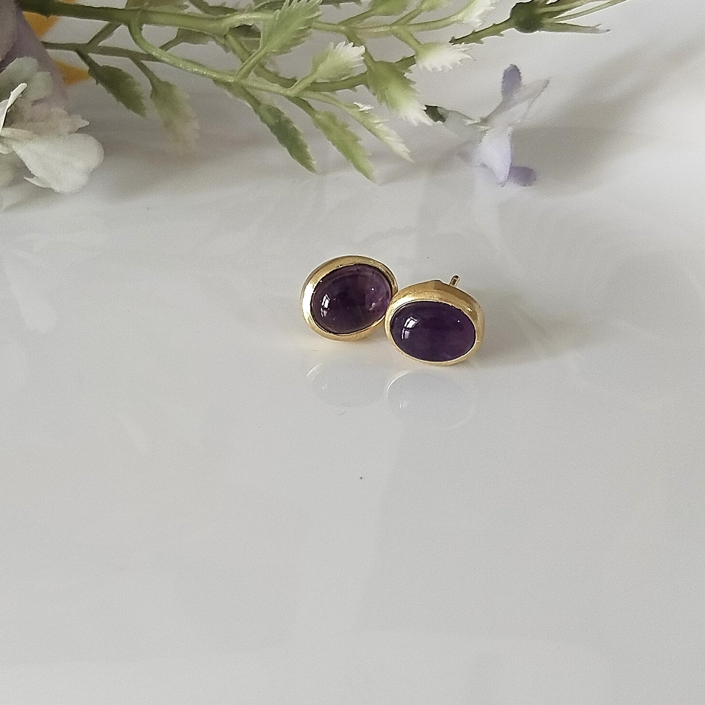 Amethyst Oval 14k Gold Stud Earrings, Minimalist Stone Earrings