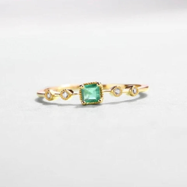 Emerald 14k Gold Engagement ring, Emerald vintage ring, Gift for her